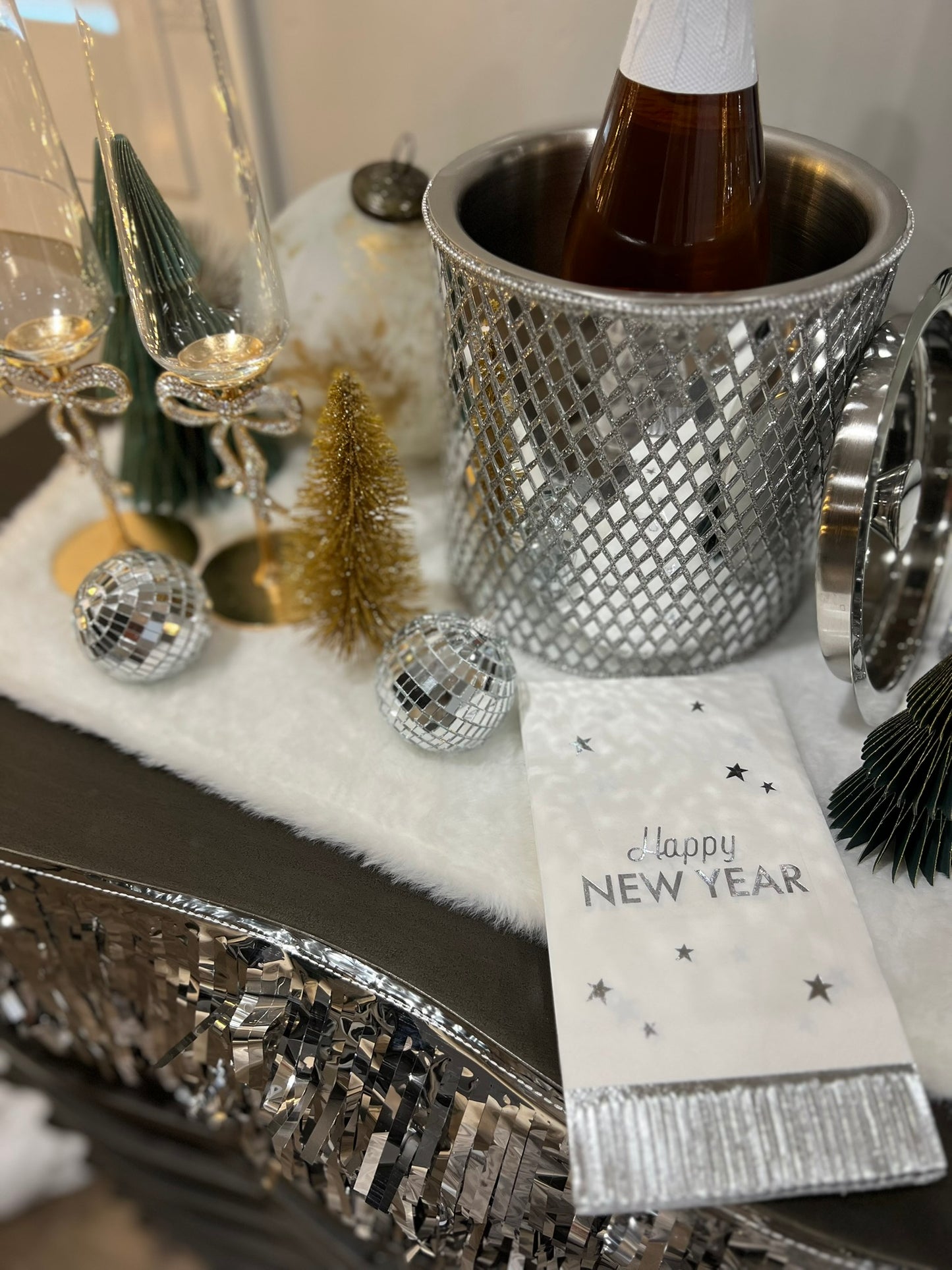 paper napkins :: happy new year