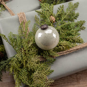ornament :: kugel white 3"