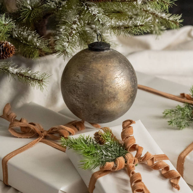 ornament :: kugel silver crackle 6"