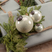 ornament :: kugel white 3"