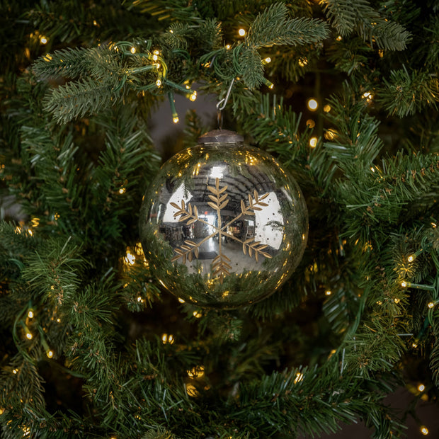 ornament :: kugel silver with gold snowflake 5"