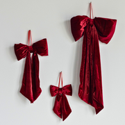 bows :: velvet deep red