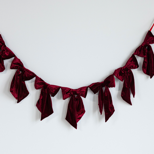 garland :: velvet red bows