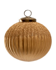 ornaments : glass champagne gold