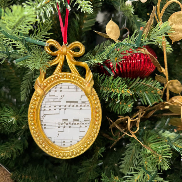 ornament :: picture frame