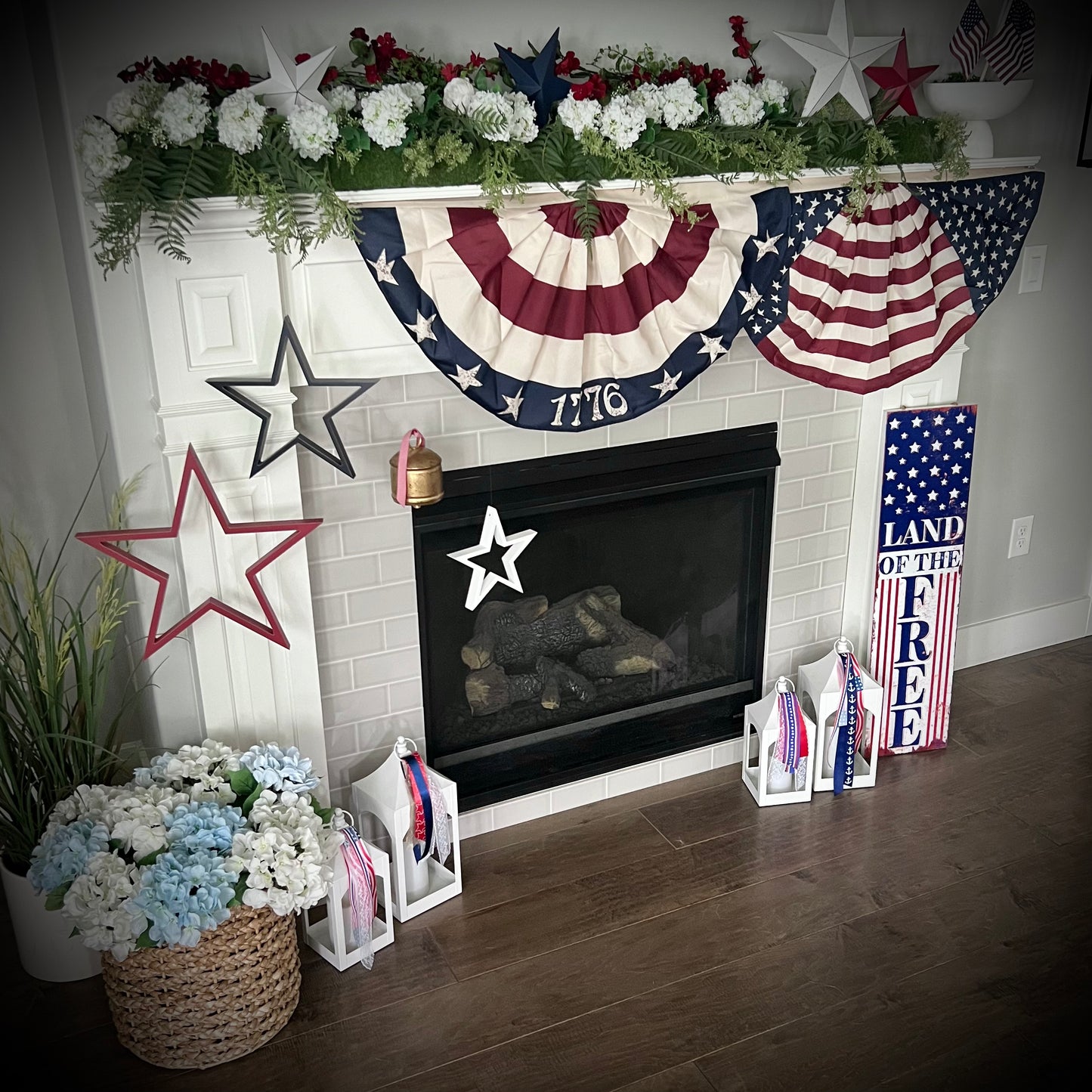 bunting flag :: 1776