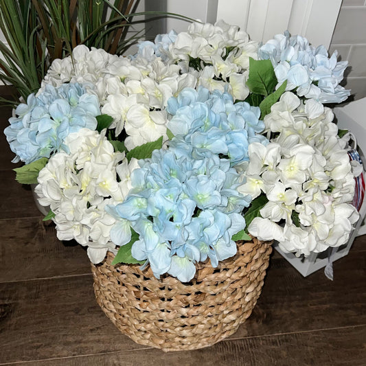 floral stem :: hydrangea blue