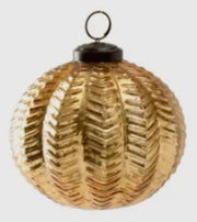ornaments :: glass gold
