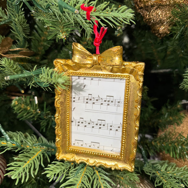 ornament :: picture frame