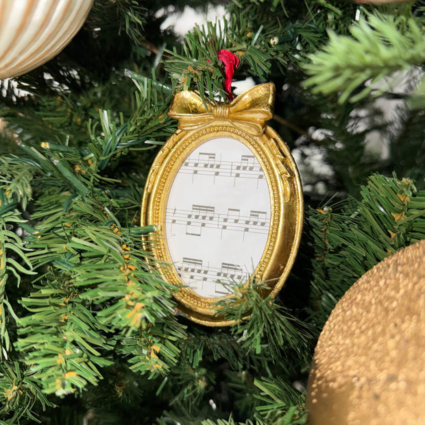 ornament :: picture frame