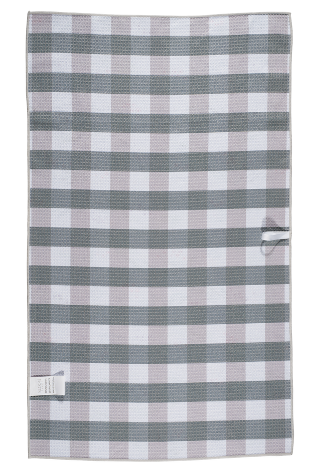 kitchen towel :: holly berry