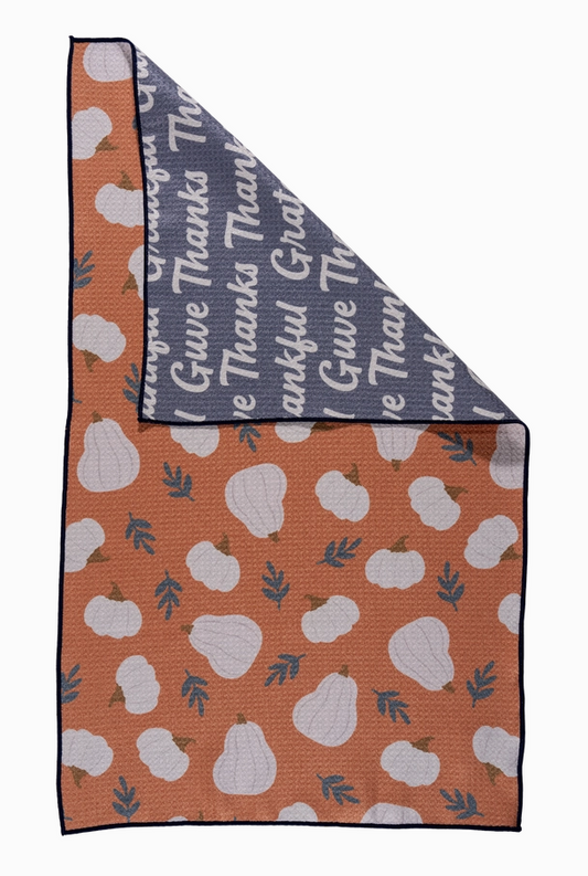 thankful harvest kitchen towel hanging