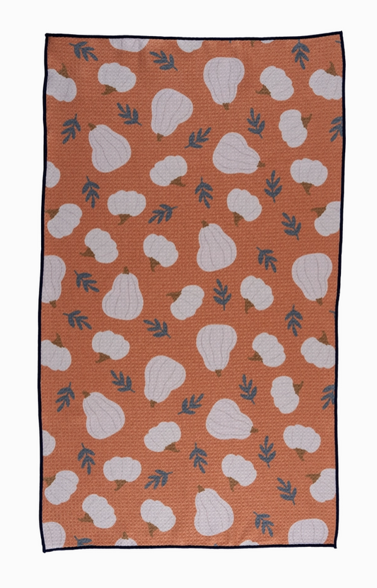 Thanksgiving kitchen towel decor