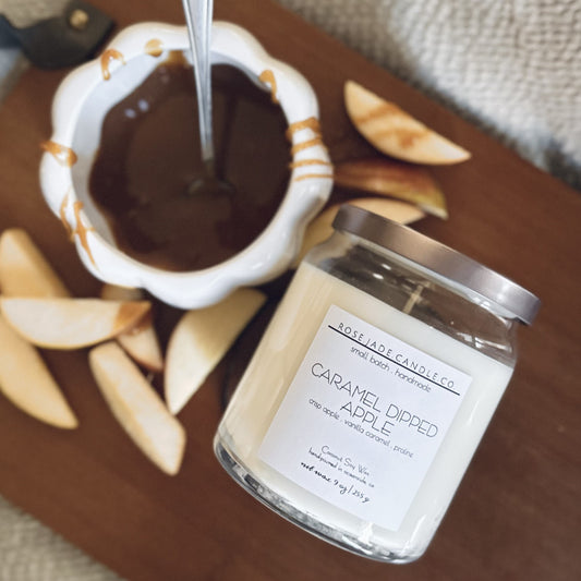 Caramel Dipped Apple scented candle with warm sweet aroma