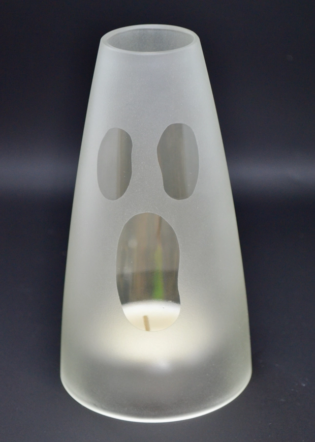 Elegant glass cover for home candle display