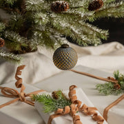 ornament :: kugel grey & gold 3"