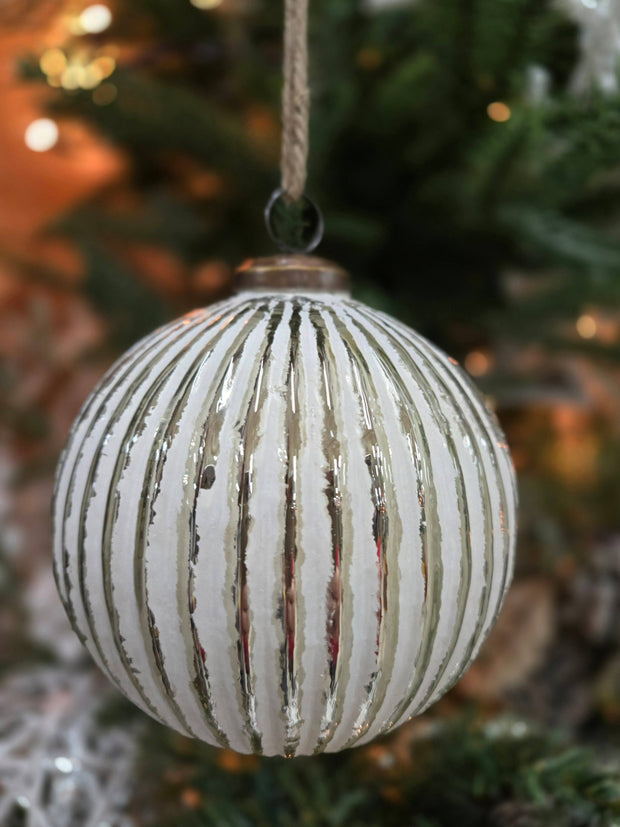 ornament :: silvery snowball 4.5"