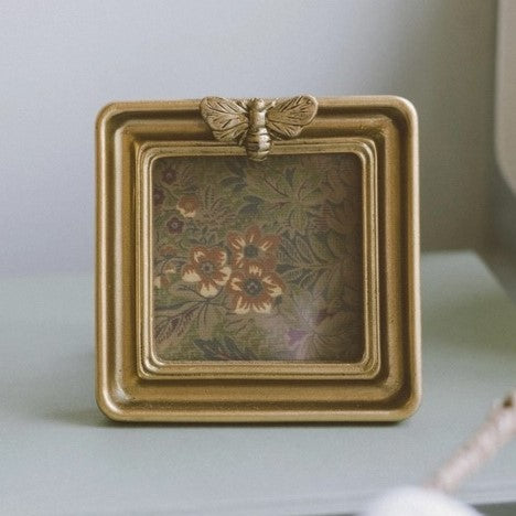 frame : gold bee