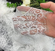 table runner :: lace